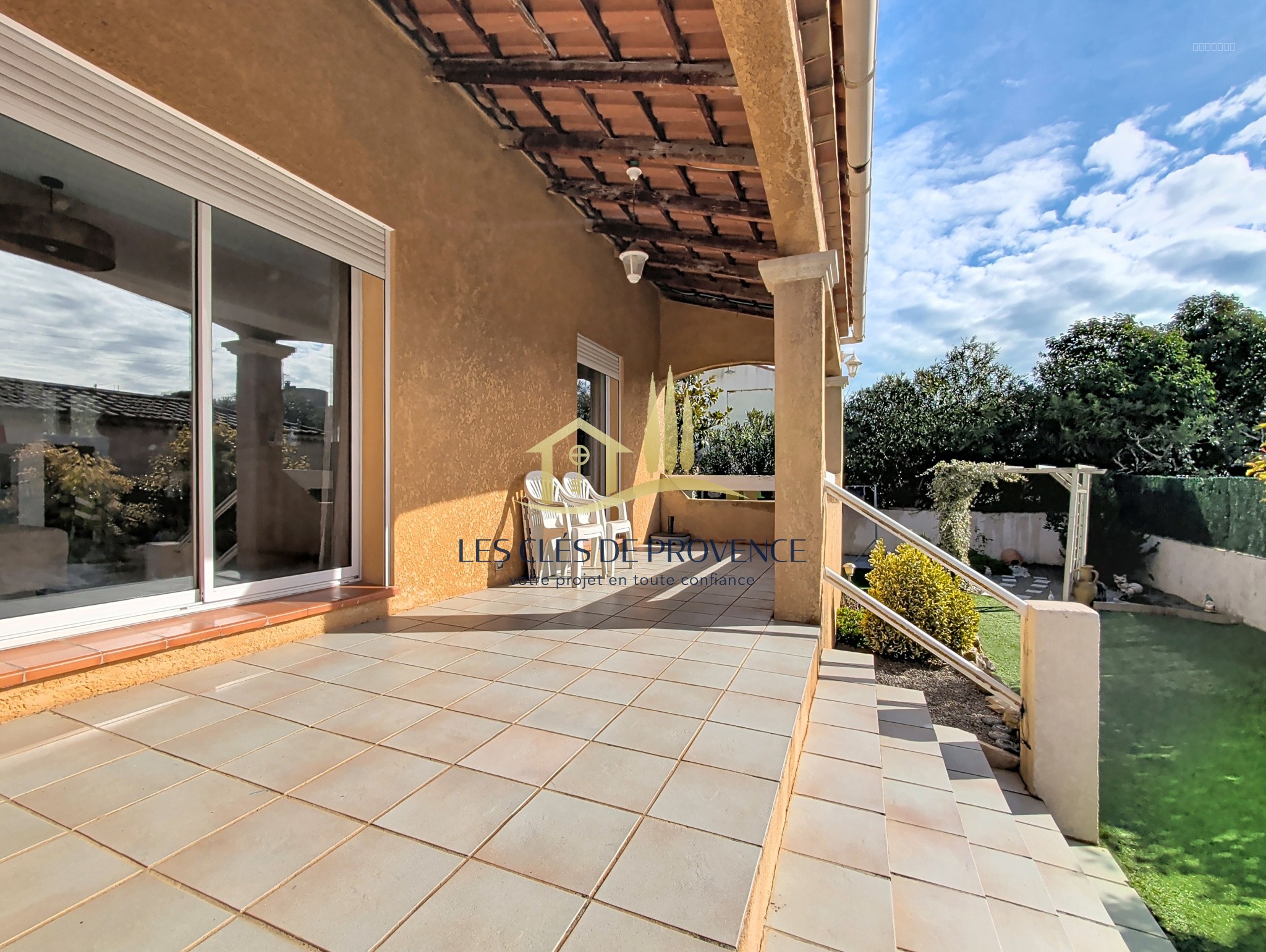 Maison type 7 individuelle de 152 m2 au cœur de Rognac — photo 11