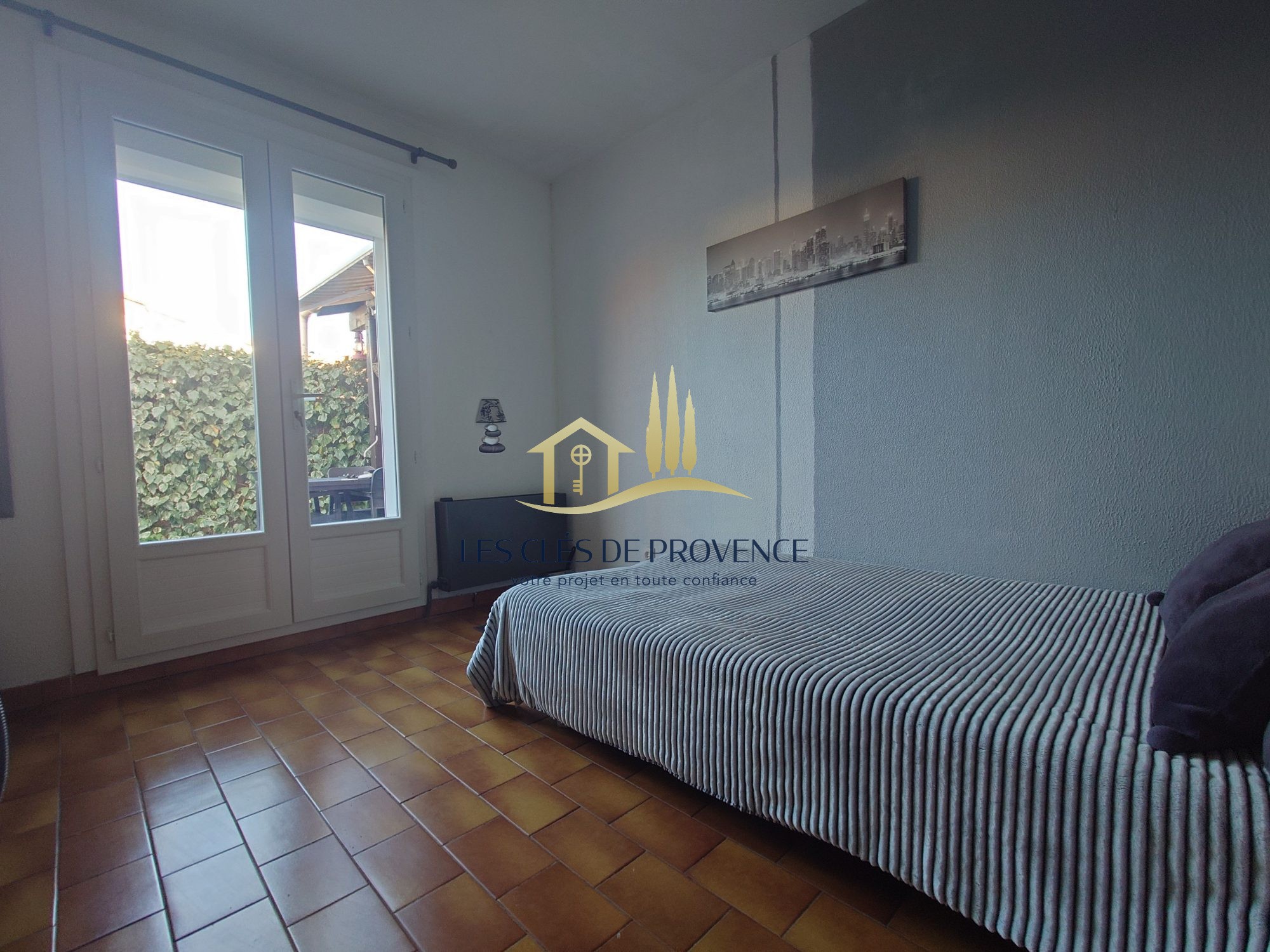 Maison plain-pied type 4 avec jardin et garage à Rognac — photo 9