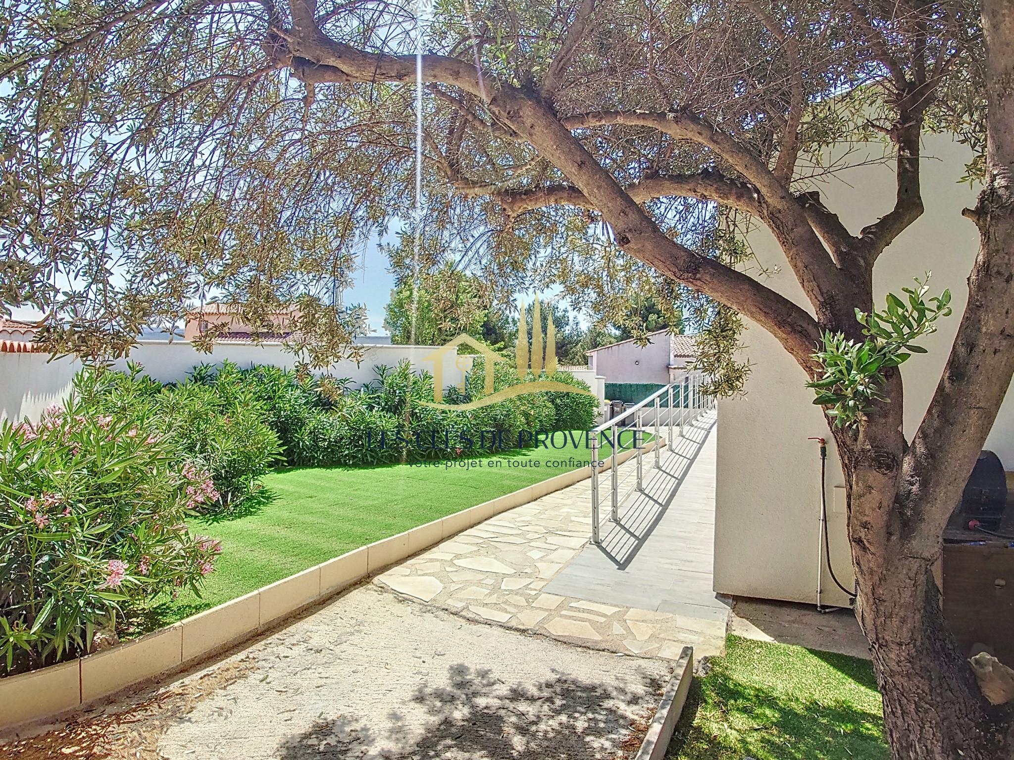 Maison plain-pied type 6 avec jardin piscine et studio — photo 15
