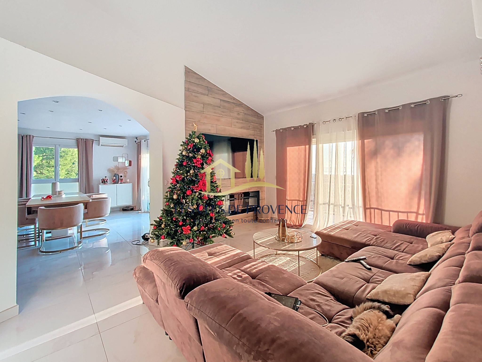 VILLA D’EXCEPTION SUR LES HAUTEURS DE ROGNAC   2 LOGEMENTS   VUE & VOLUMES — photo 6