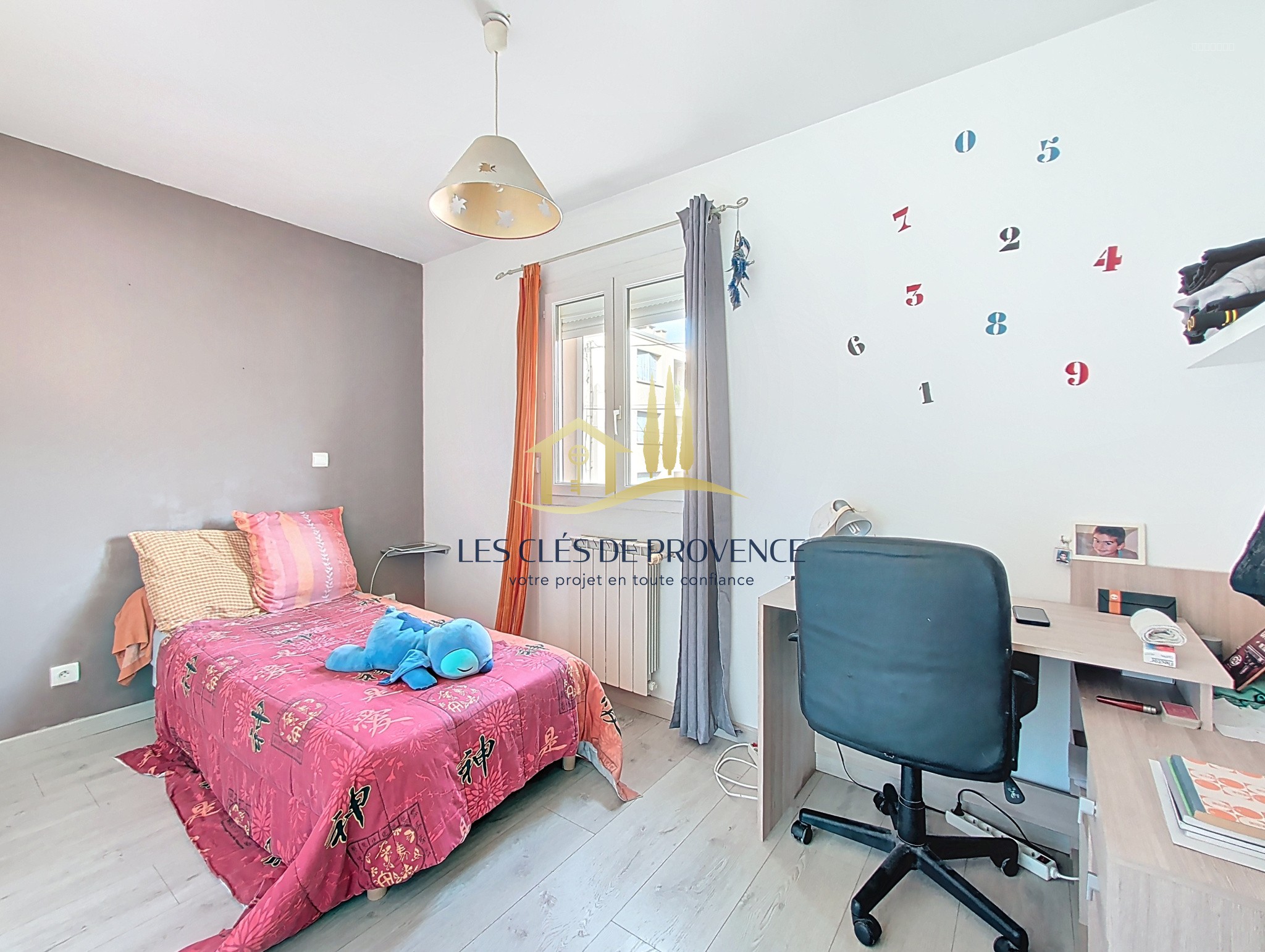 Maison type 7 individuelle de 152 m2 au cœur de Rognac — photo 7