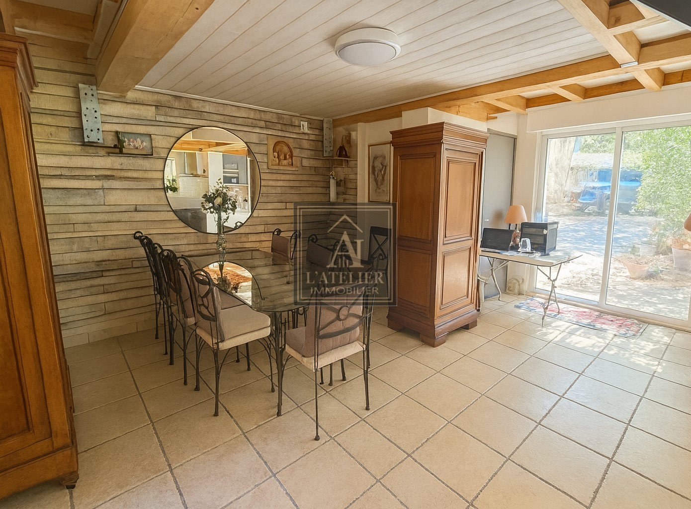 Maison avec vue, garage de 40 m2 et annexe multi-usage de 40 m2 sur une parcelle de 1010 m2 — photo 4