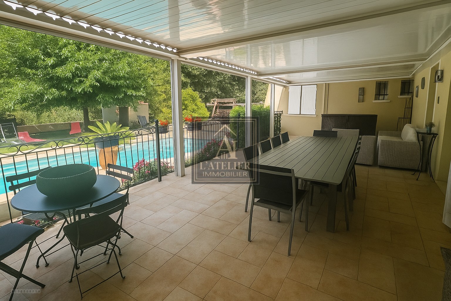 Bastide provençale de 250 m2 avec dépendance de 70 m2, sous sol de 100 m2, piscine sur une parcelle de 16 000 — photo 4