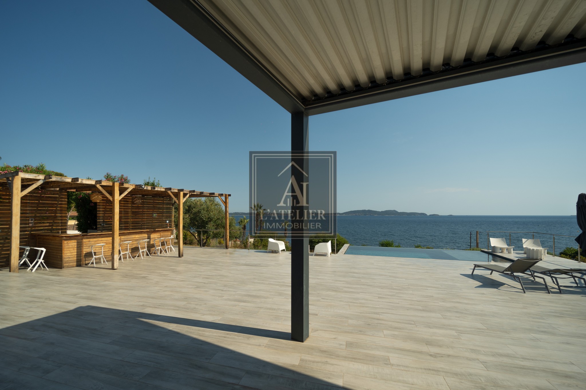 Propriété d'exception avec vue mer panoramique à Carqueiranne — photo 2