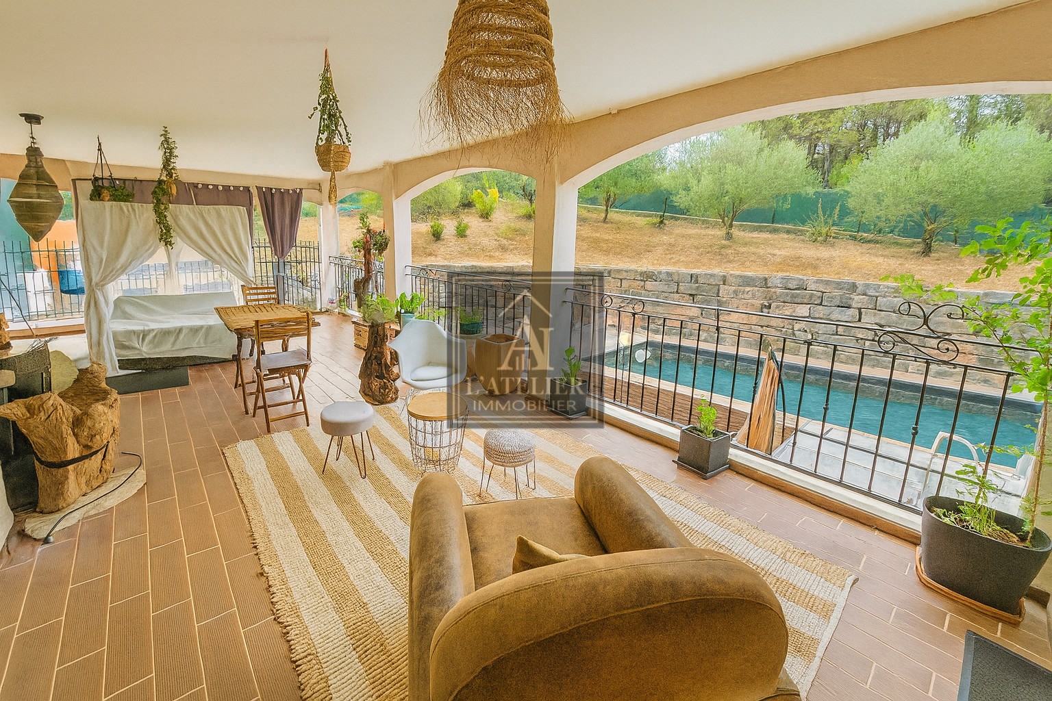 Maison de 165 m2 avec sous sol et piscine sur une parcelle de 1068 m2 — photo 5