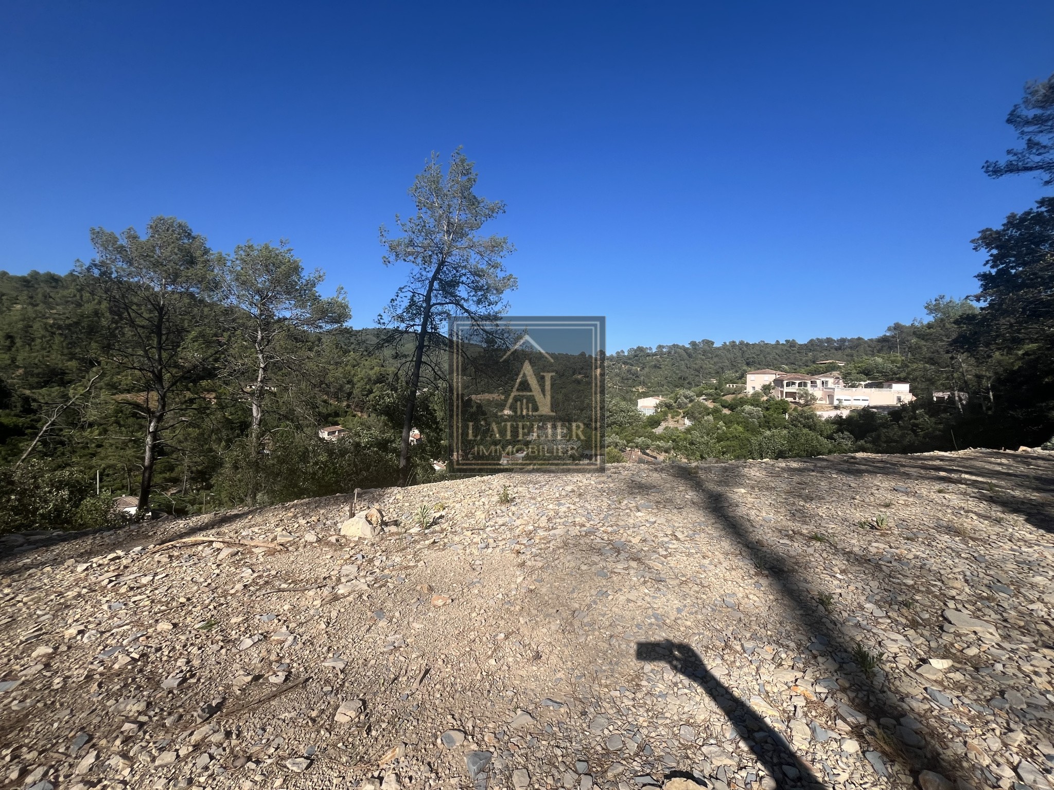 Terrain à bâtir de 1540 m2 avec permis accepté — photo 2