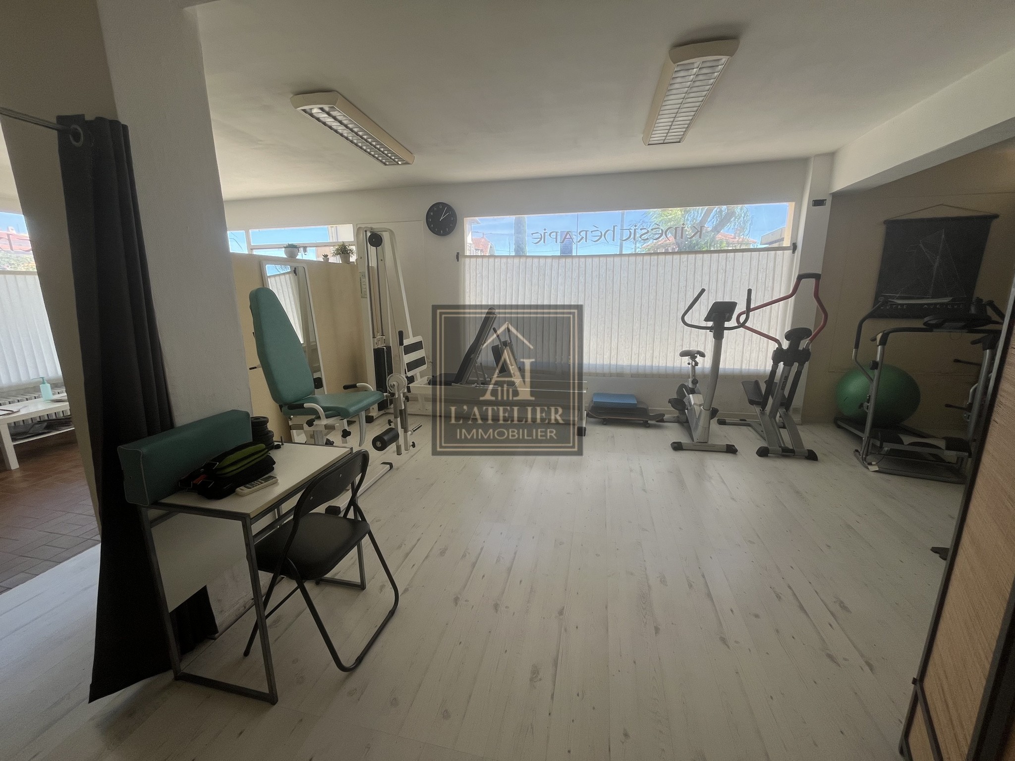 Local commercial — photo 3
