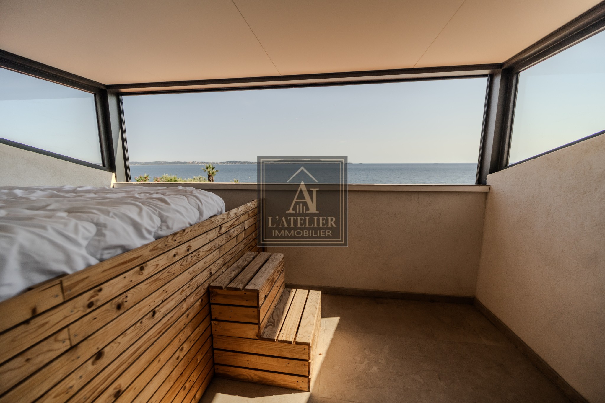 Propriété d'exception avec vue mer panoramique à Carqueiranne — photo 14