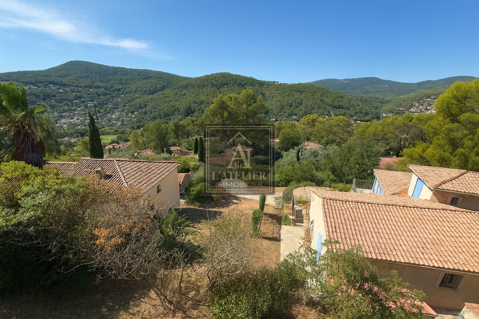 Maison avec vue, garage de 40 m2 et annexe multi-usage de 40 m2 sur une parcelle de 1010 m2 — photo 15