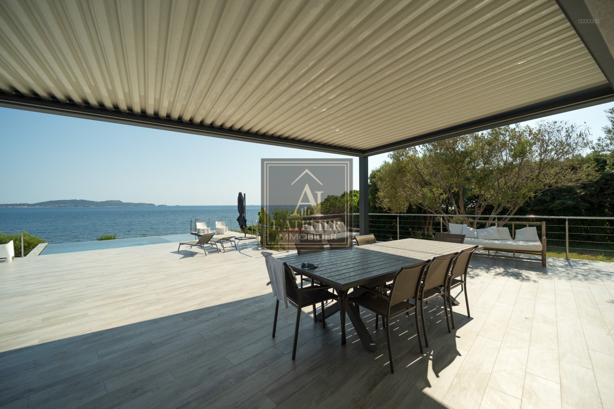 Propriété d'exception avec vue mer panoramique à Carqueiranne — photo 5