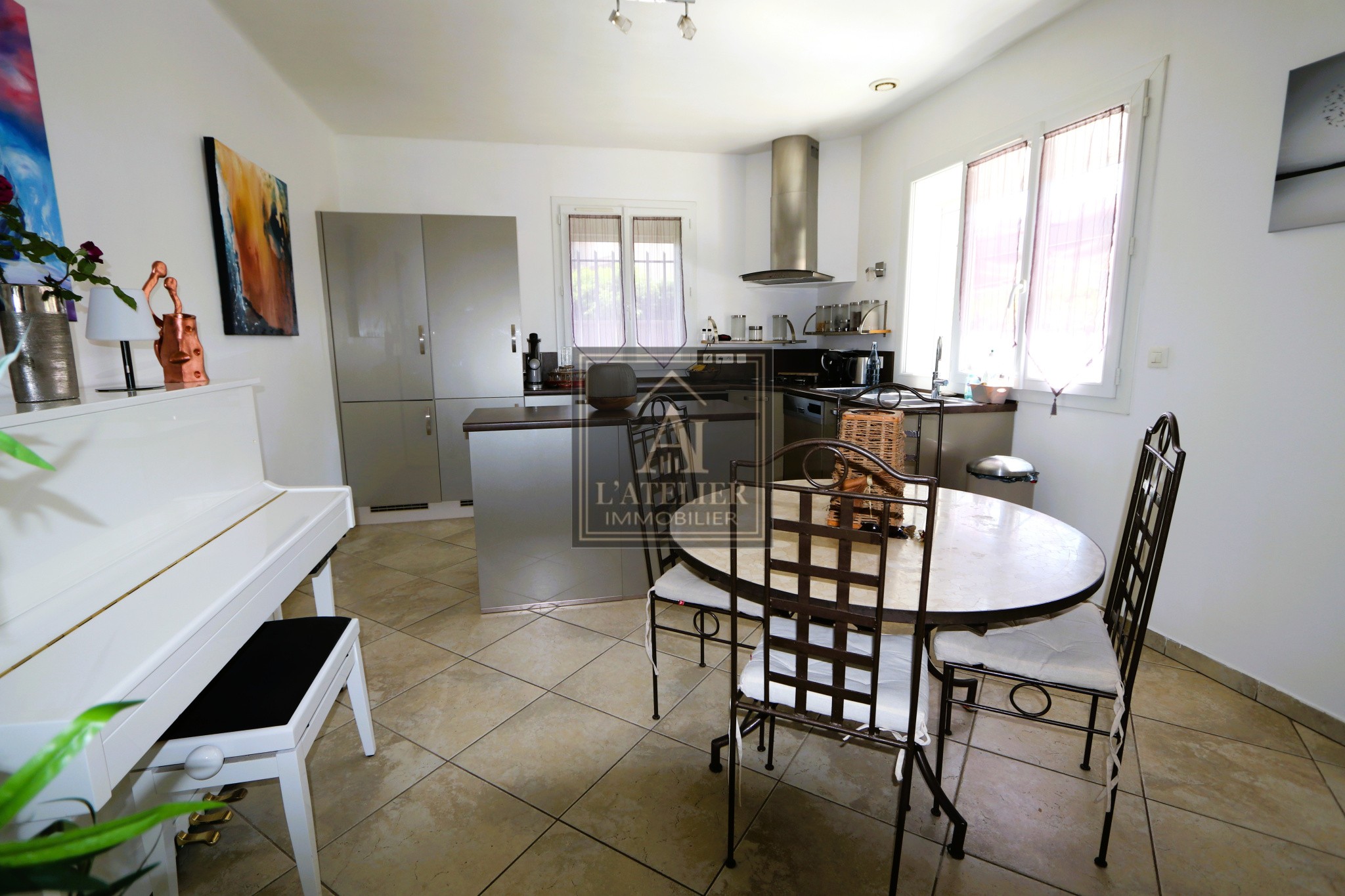 Maison de plain-pied de 105 m2 avec dépendance — photo 4