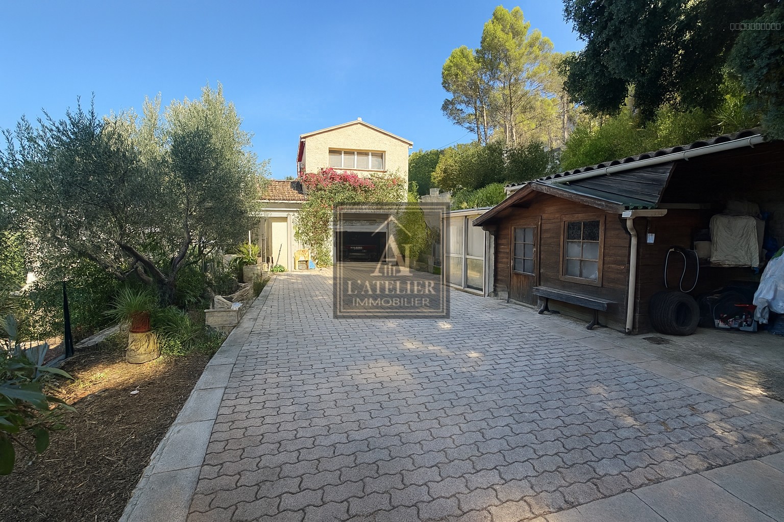 Maison avec vue, garage de 40 m2 et annexe multi-usage de 40 m2 sur une parcelle de 1010 m2 — photo 7