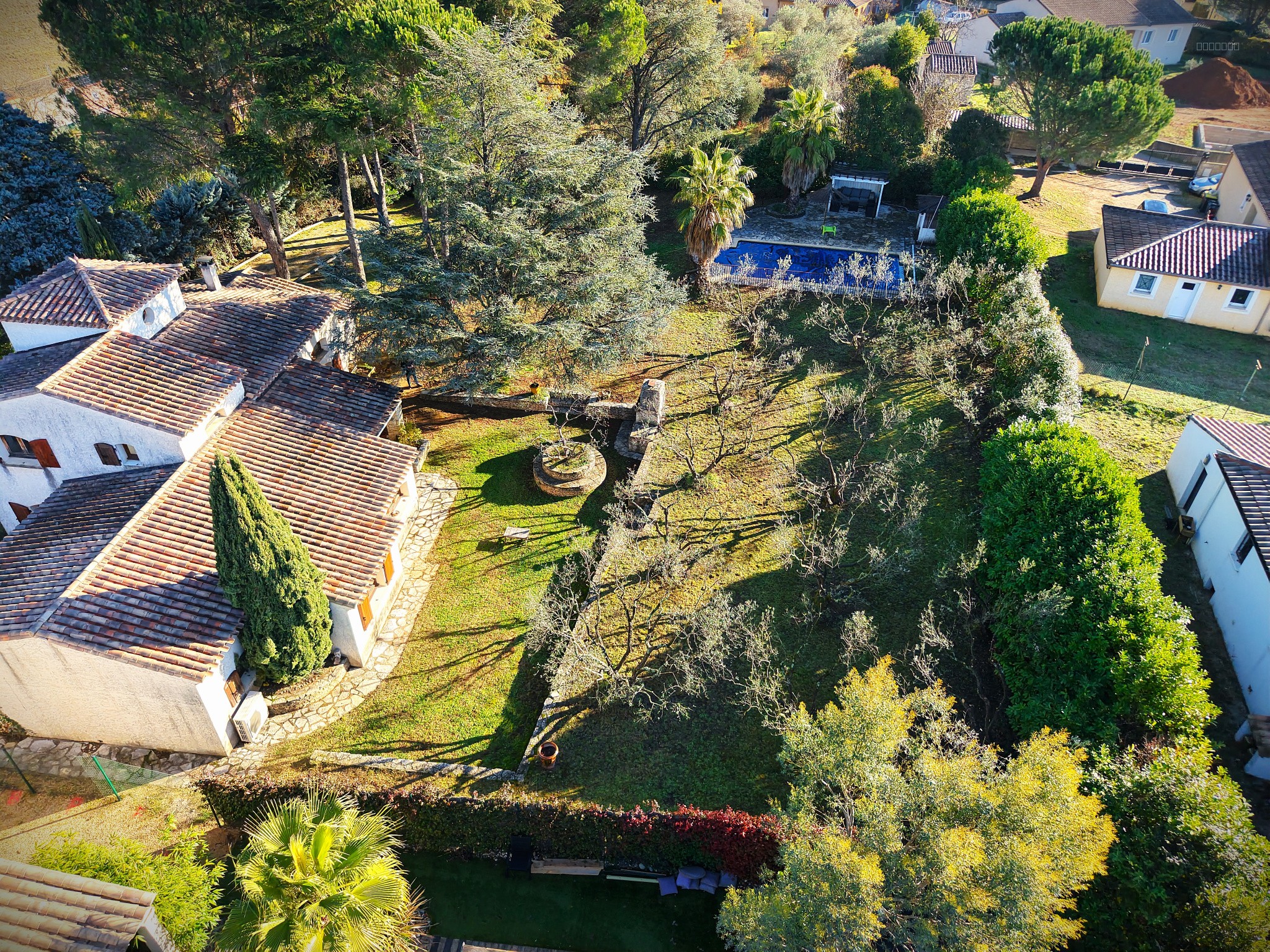 Villa style hacienda T5 avec Terrain paysagé et Piscine — photo 3
