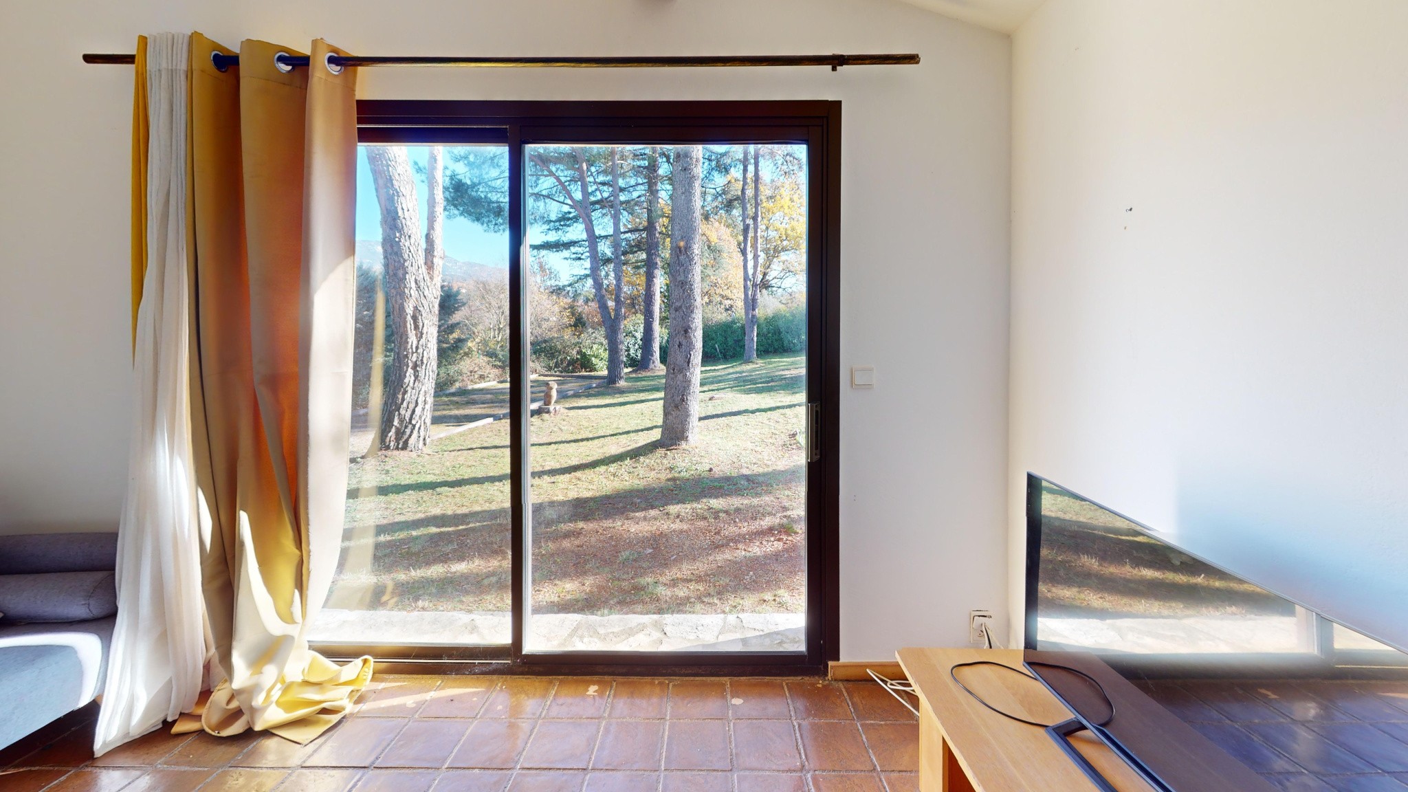 Villa style hacienda T5 avec Terrain paysagé et Piscine — photo 11