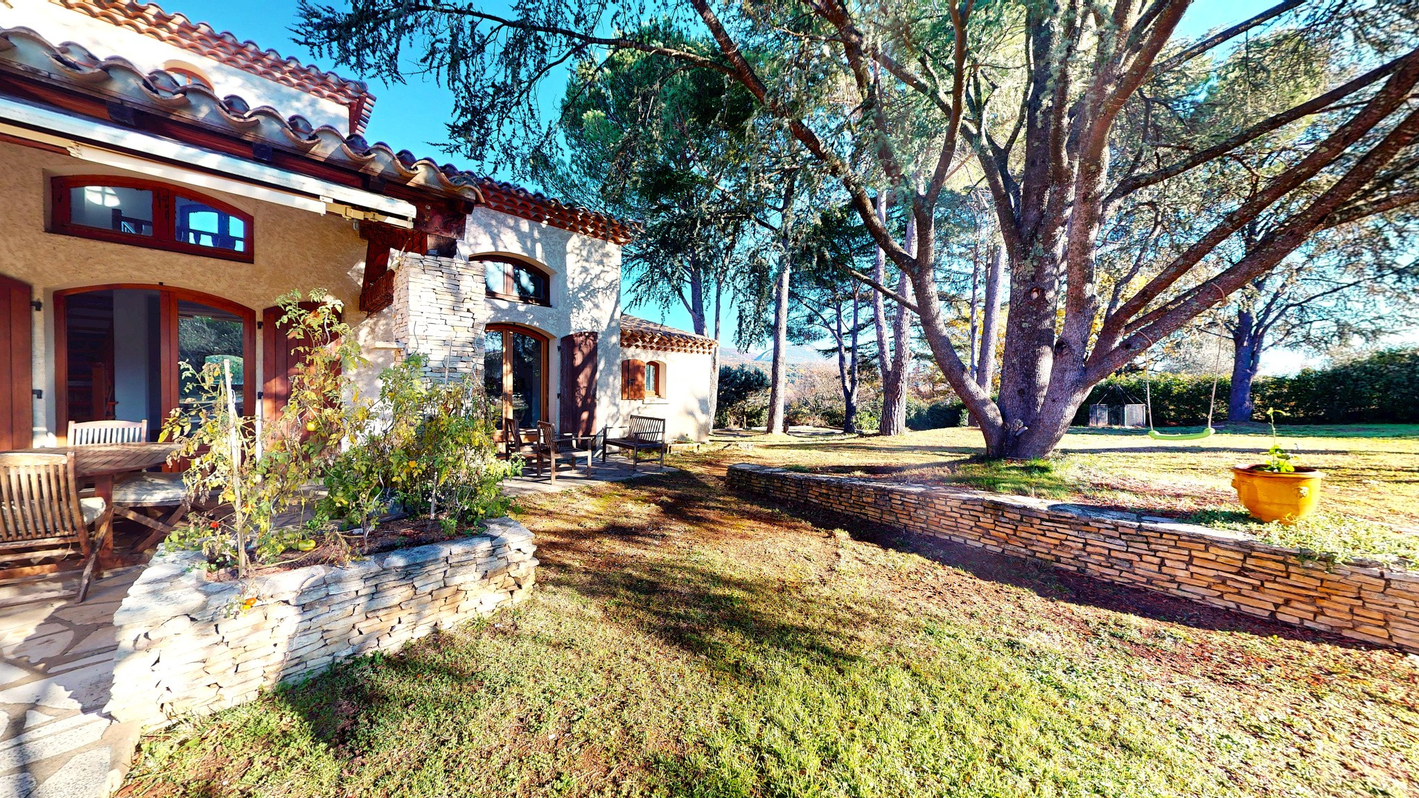 Villa style hacienda T5 avec Terrain paysagé et Piscine — photo 5