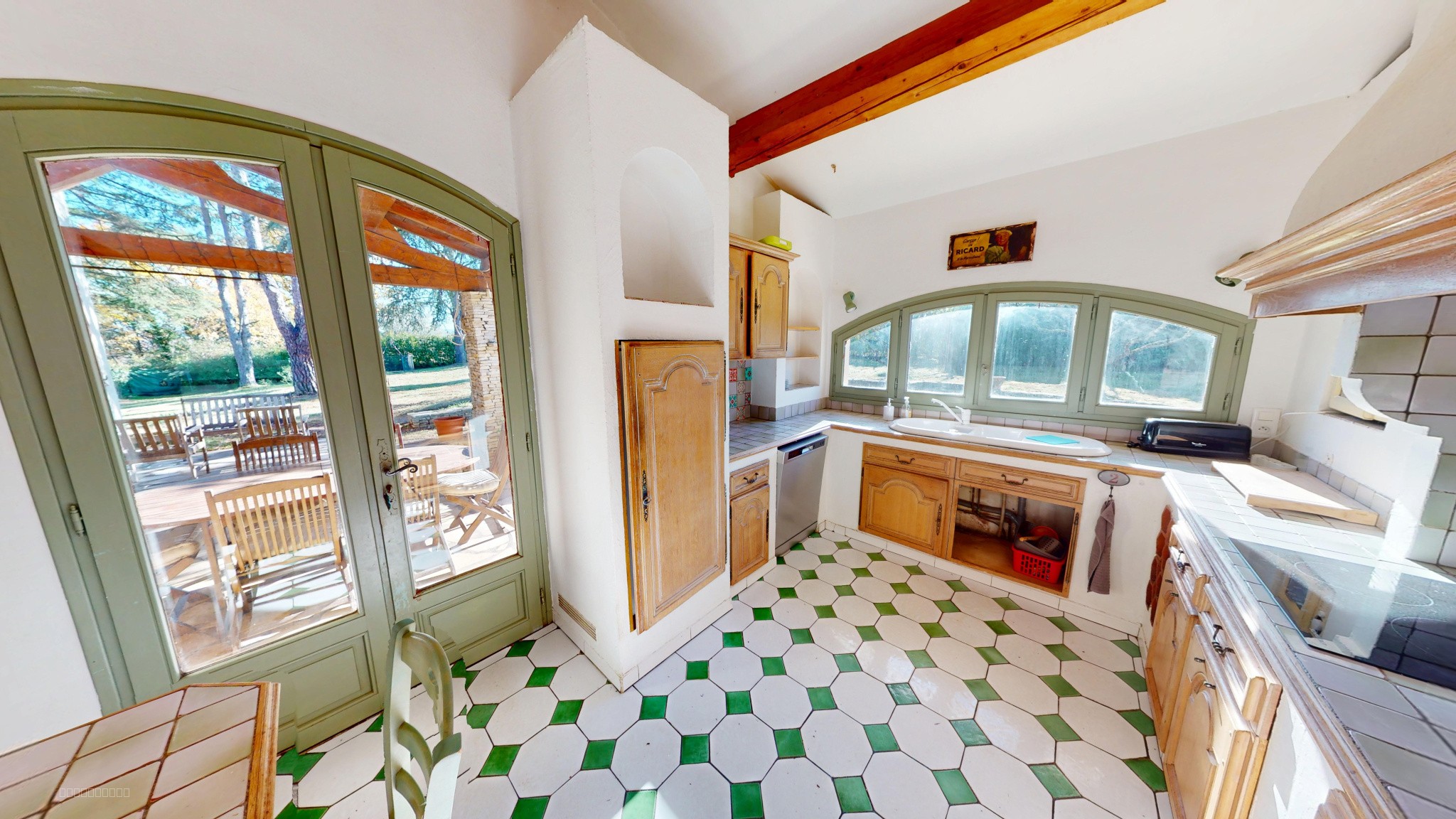 Villa style hacienda T5 avec Terrain paysagé et Piscine — photo 12