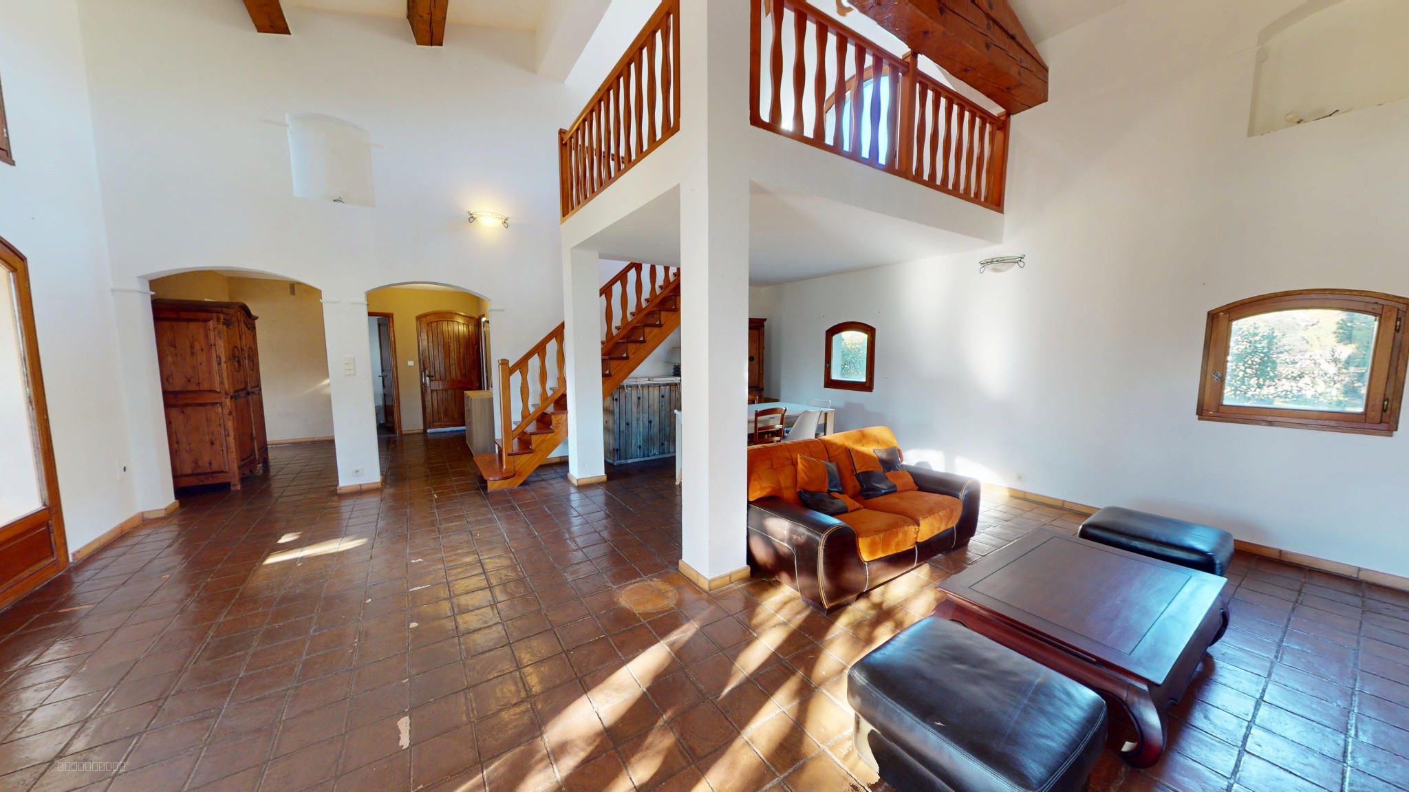 Villa style hacienda T5 avec Terrain paysagé et Piscine — photo 8