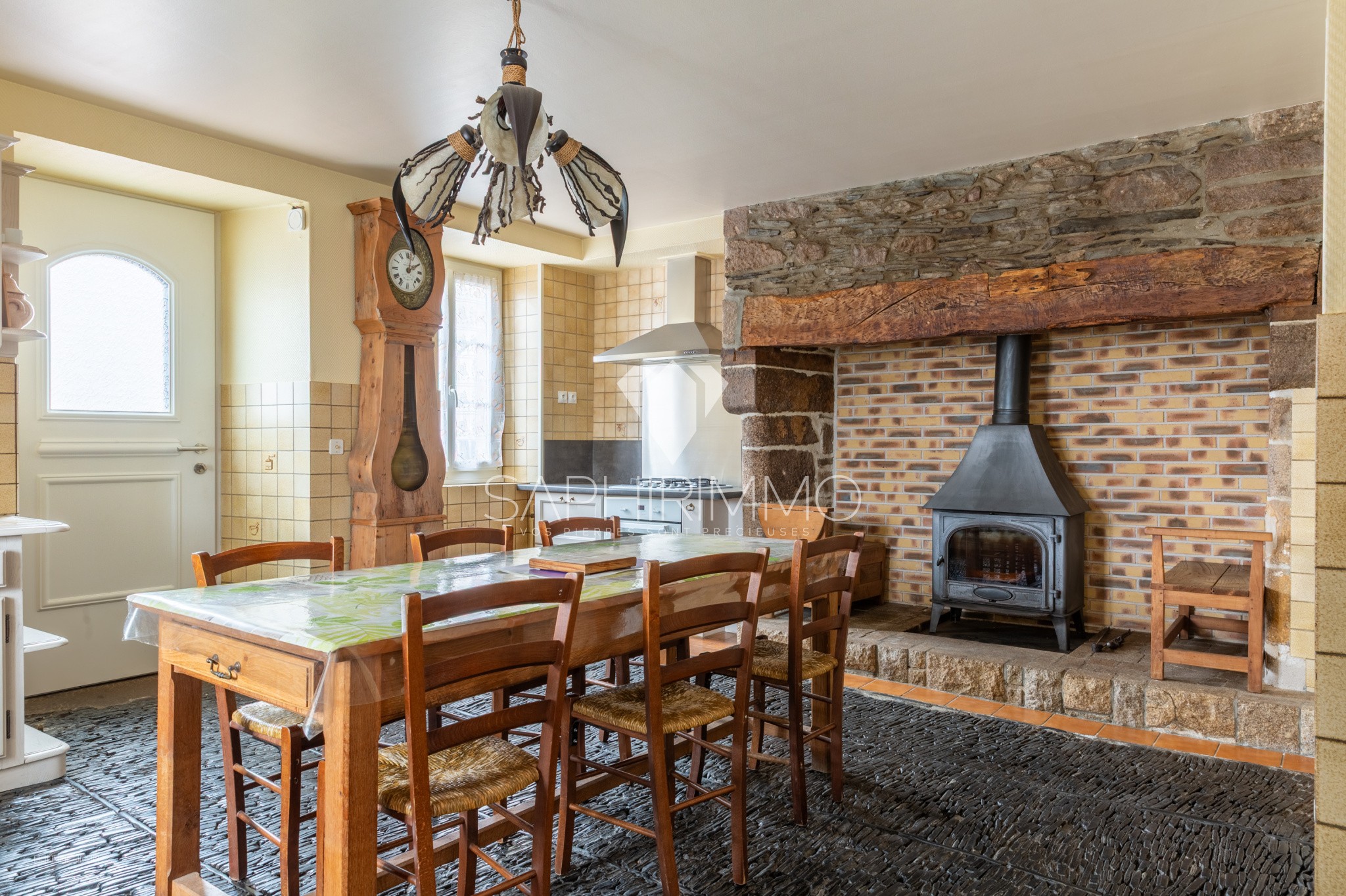 Maison d'habitation en pierre 4 pièces - 112m2 - au cœur du bourg de Sainte-Féréole — photo 2