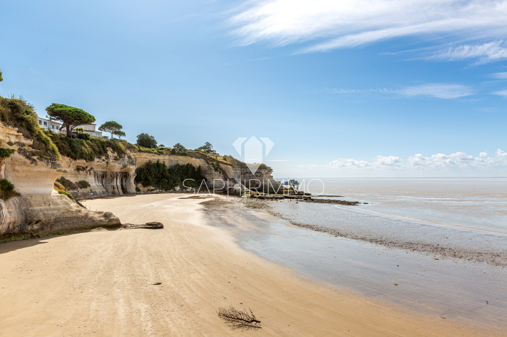 Villa d'exception, terrasse vue océan, dépendance, chemin à flanc de falaise, grotte privée et accès plage — photo 10