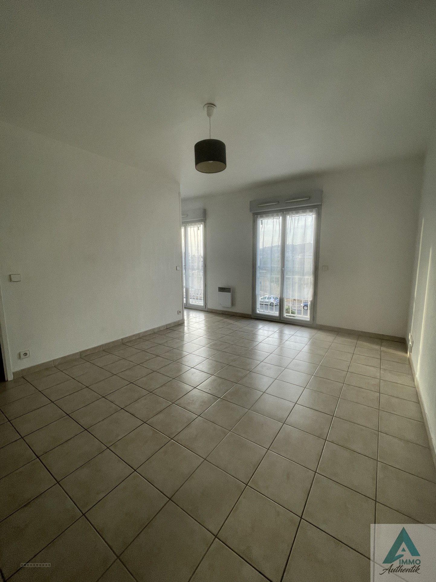 SITUÉ EN BORD DE MER AVEC SUPERBE VUE !! STUDIO AVEC GARAGE — photo 2