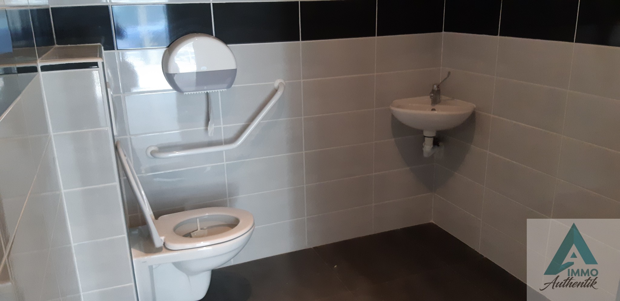 13360 ROQUEVAIRE LOCAL COMMERCIAL 74.56 m2 DEUX PIECES QUARTIER  PONT DE JOUX — photo 11