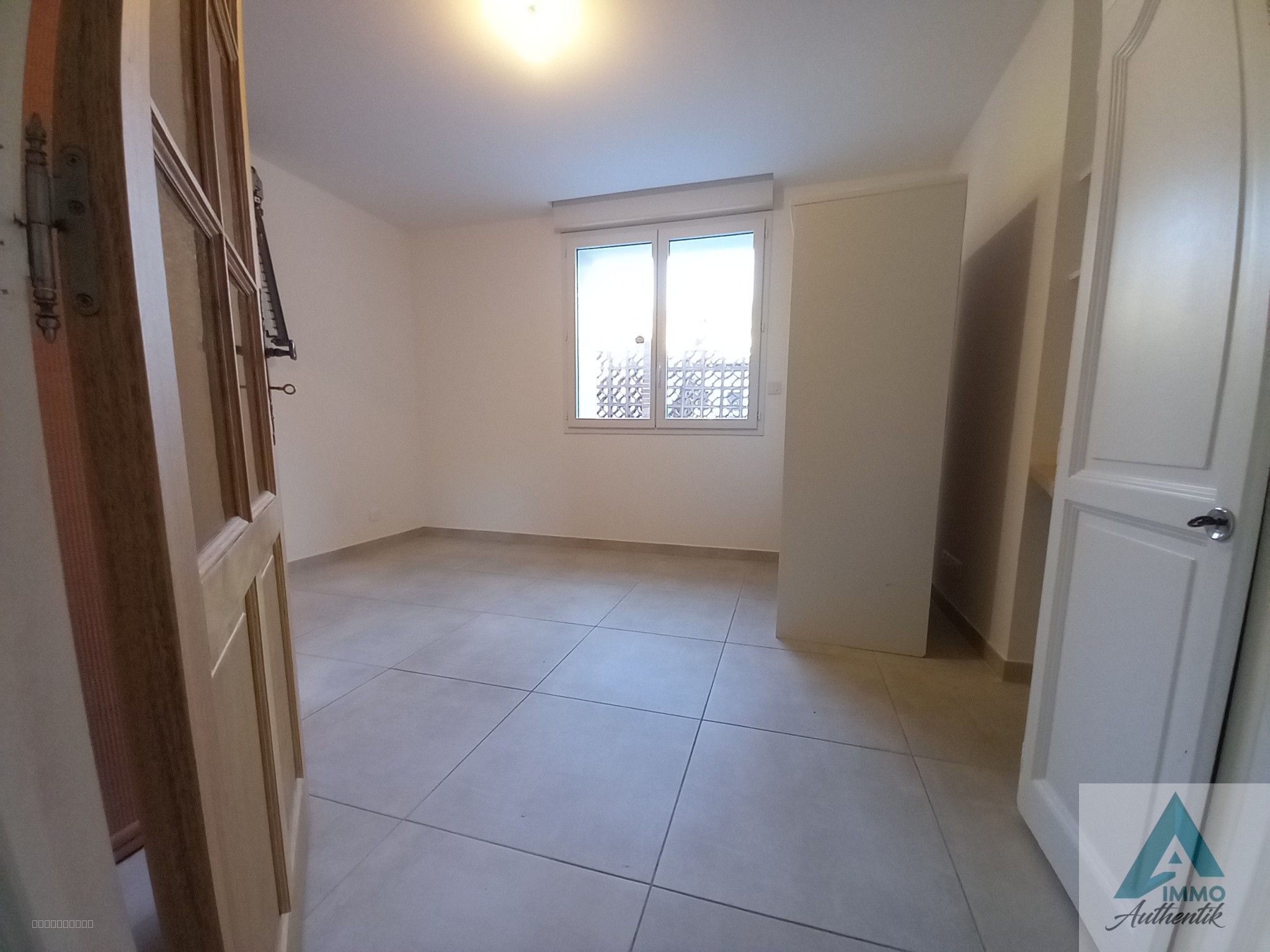 13720 GEMENOS   APPARTEMENT 5 PIECES 145M2 TERRASSES JARDIN LOCAL — photo 4