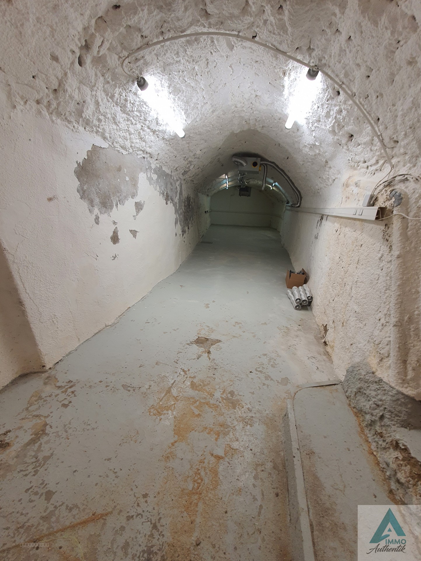 RUE DE L’HUVEAUNE   13400 AUBAGNE - LOCAL COMMERCIAL — photo 4