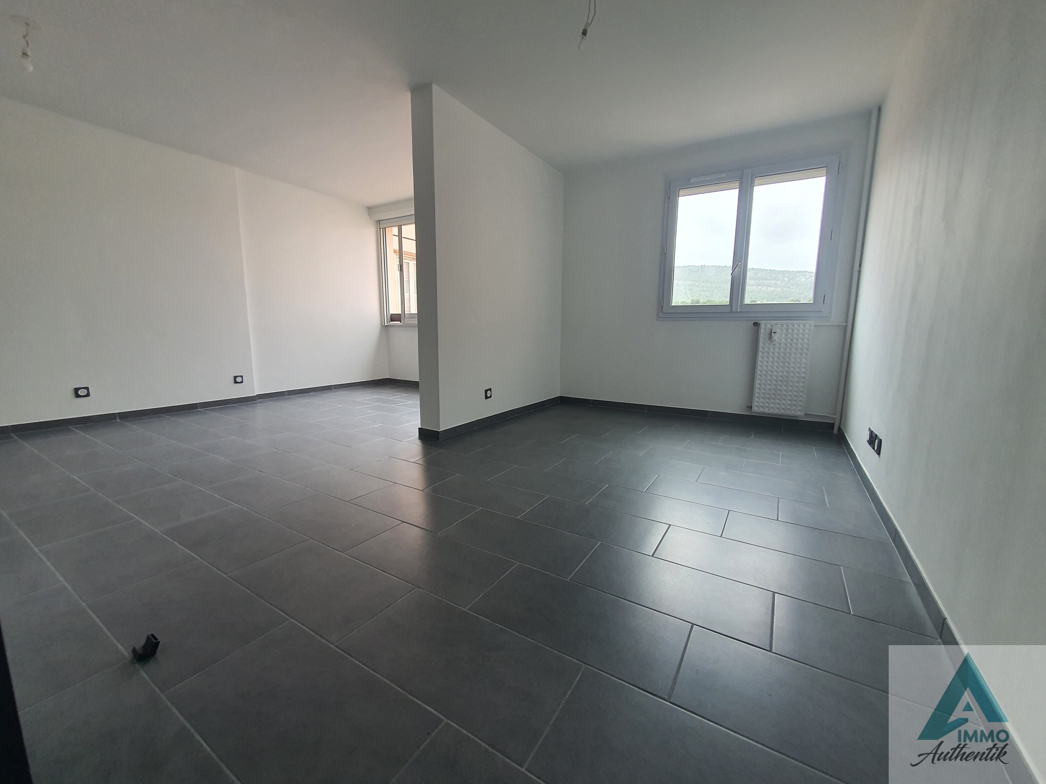 13400 AUBAGNE APPARTEMENT TYPE 4 84.84 M2  RESIDENCE LA MALOUNIERE — photo 4