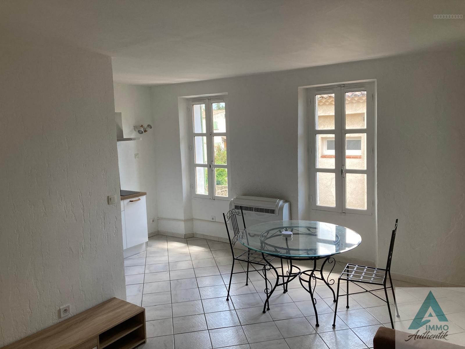 PEYNIER   IMPASSE SOSSI   Charmant STUDIO meublé — photo 5