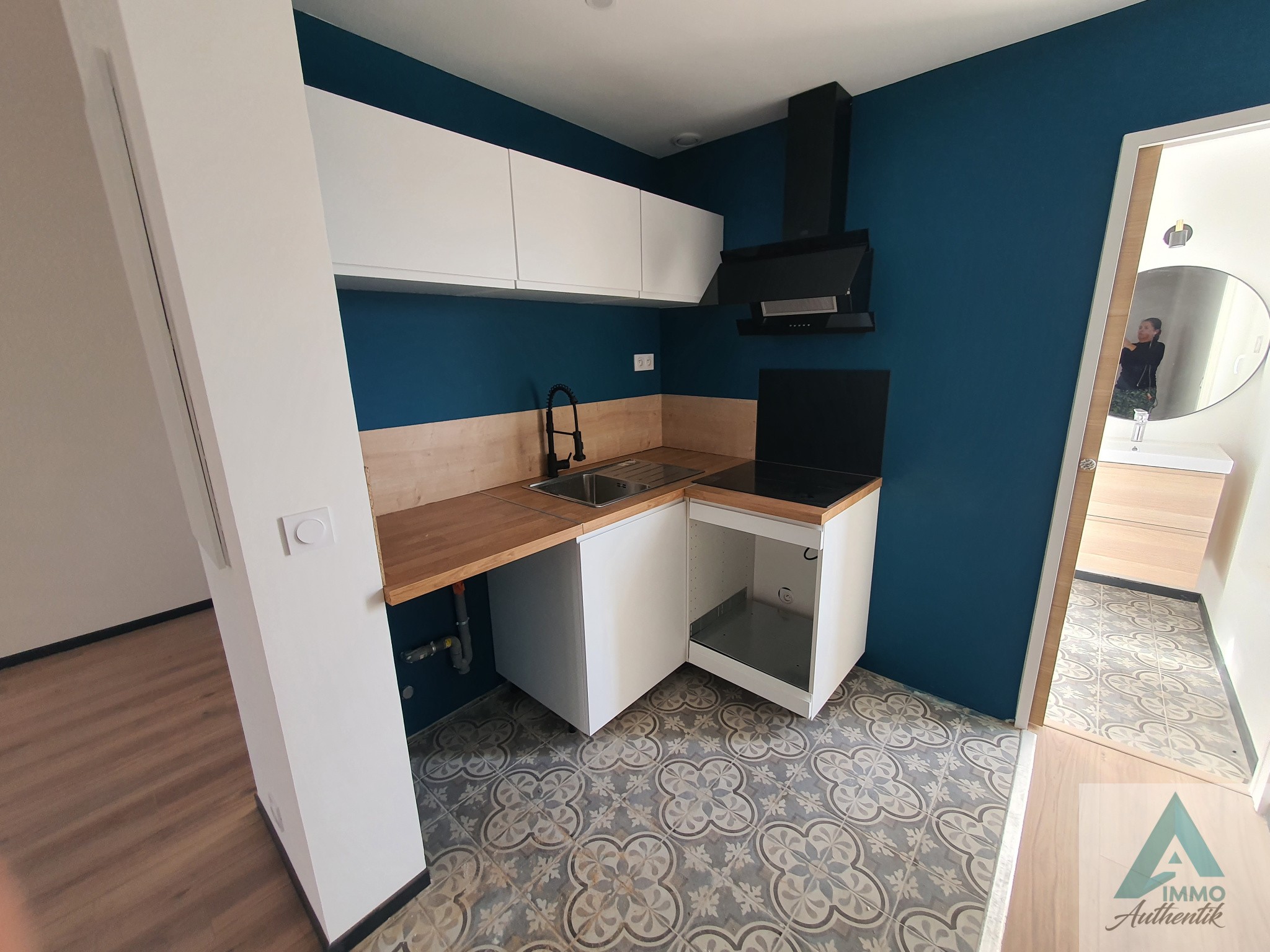 MARTIGUES 13500 RUE SINETIS STUDIO 1 PIECE 25.77M2 BALCON — photo 6
