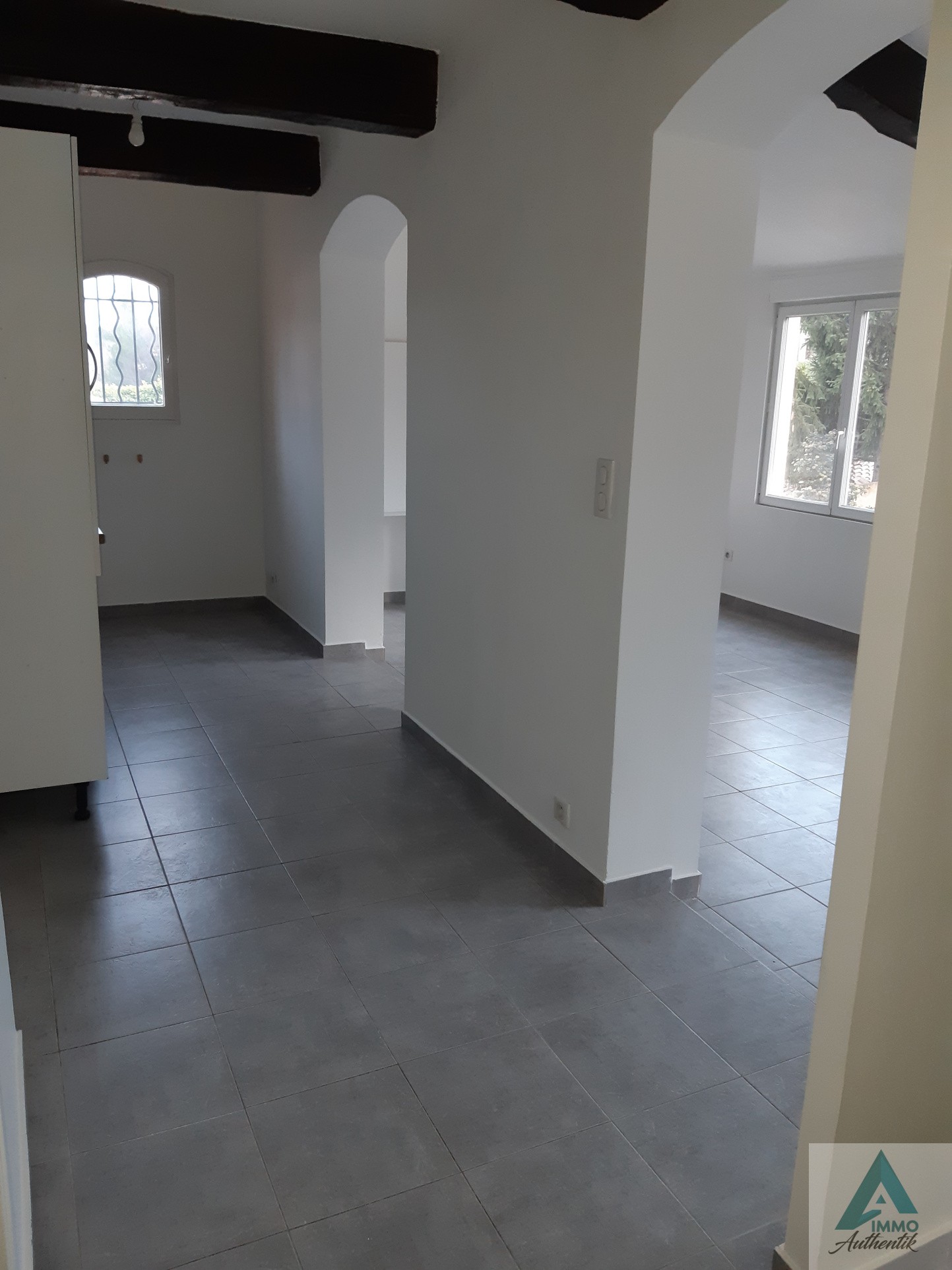 13112 LA DESTROUSSE APPARTEMENT 3PIECES STATIONNEMENT — photo 2