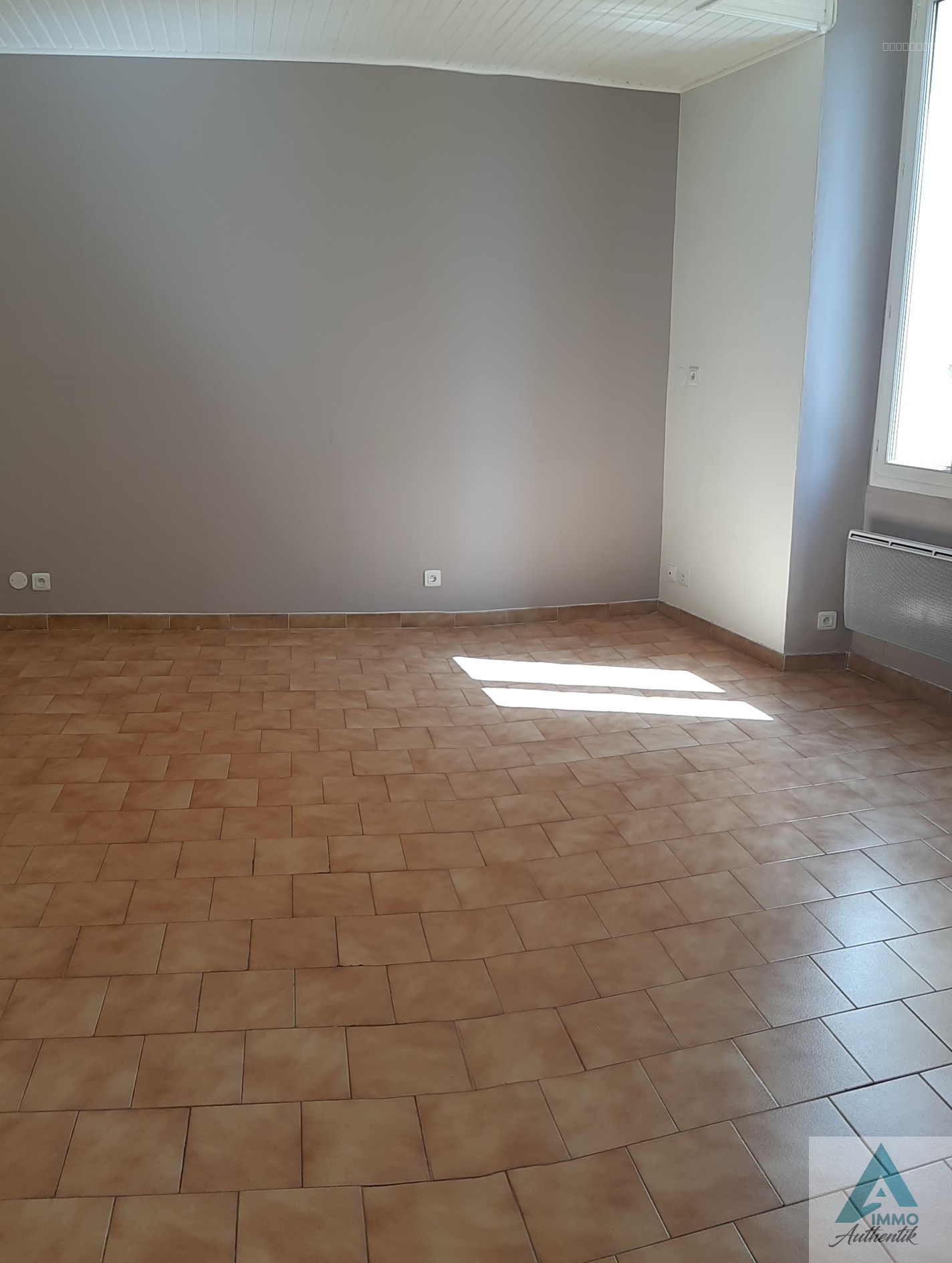 13360 ROQUEVAIRE - APPARTEMENT 3 PIECES 52.82m2 — photo 3