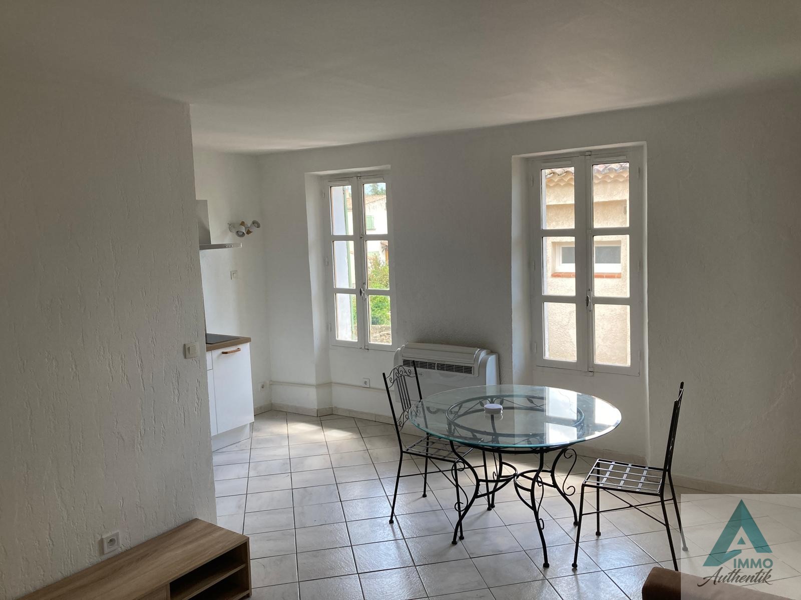PEYNIER   IMPASSE SOSSI   Charmant STUDIO meublé — photo 10