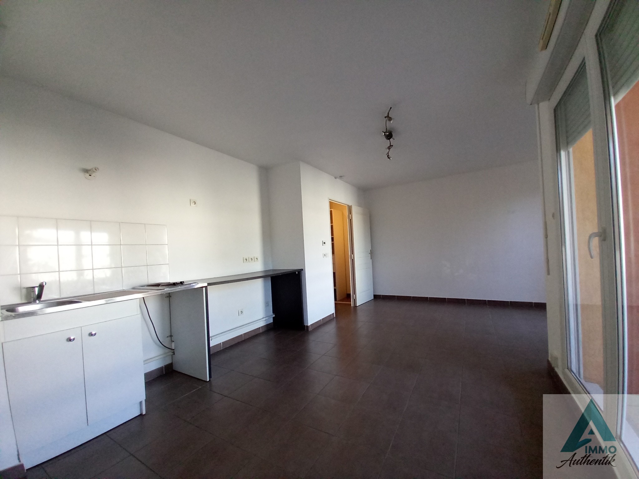 13112 LA DESTROUSSE APPARTEMENT 3PIECES STATIONNEMENT — photo 8