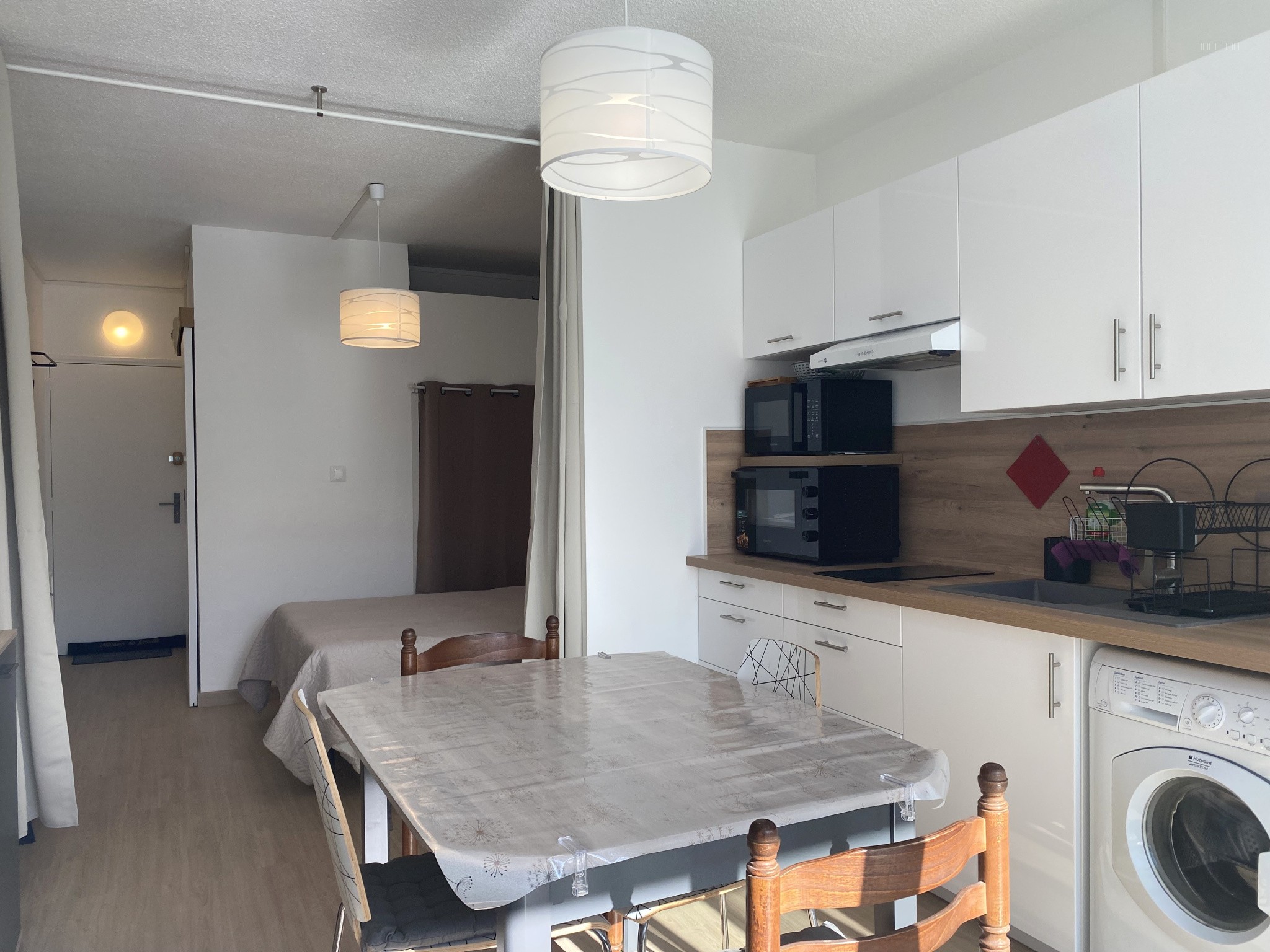 T1 avec terrasse — photo 5