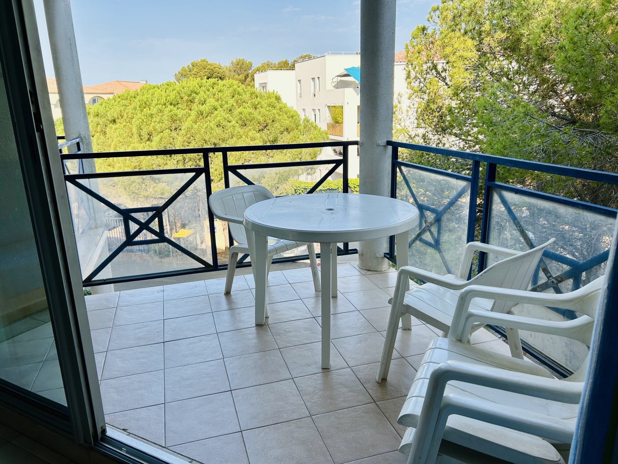 A Vendre - Studio Cabine avec Extérieur Balruc-Les-Bains — photo 2