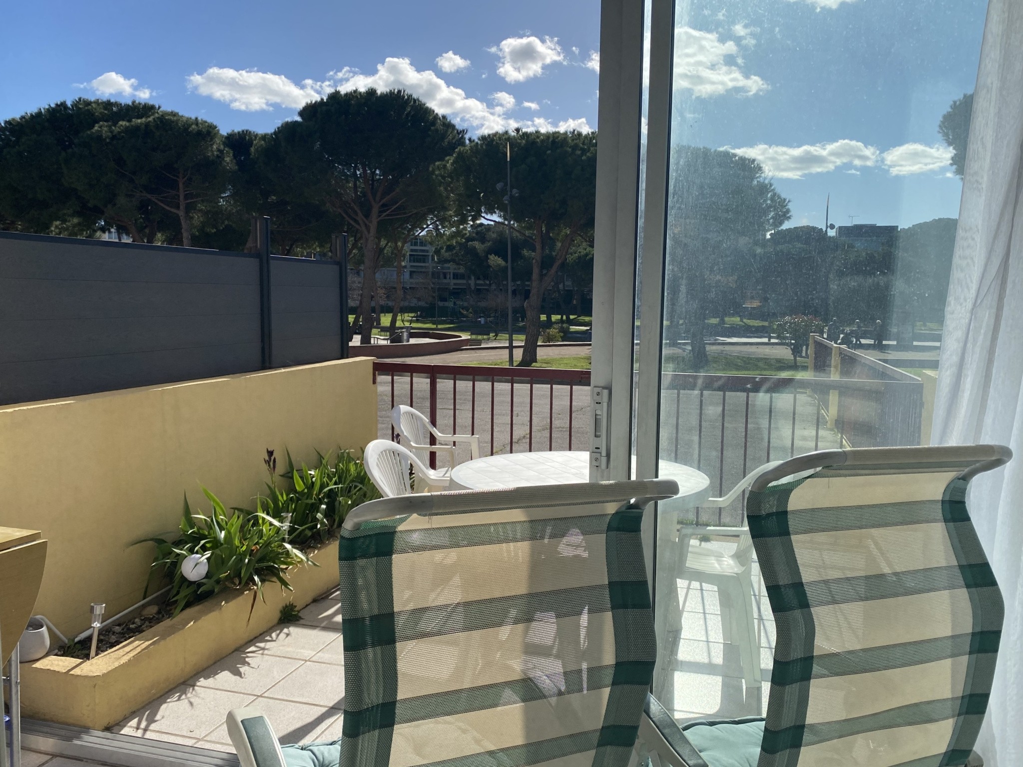 T1 avec terrasse — photo 8