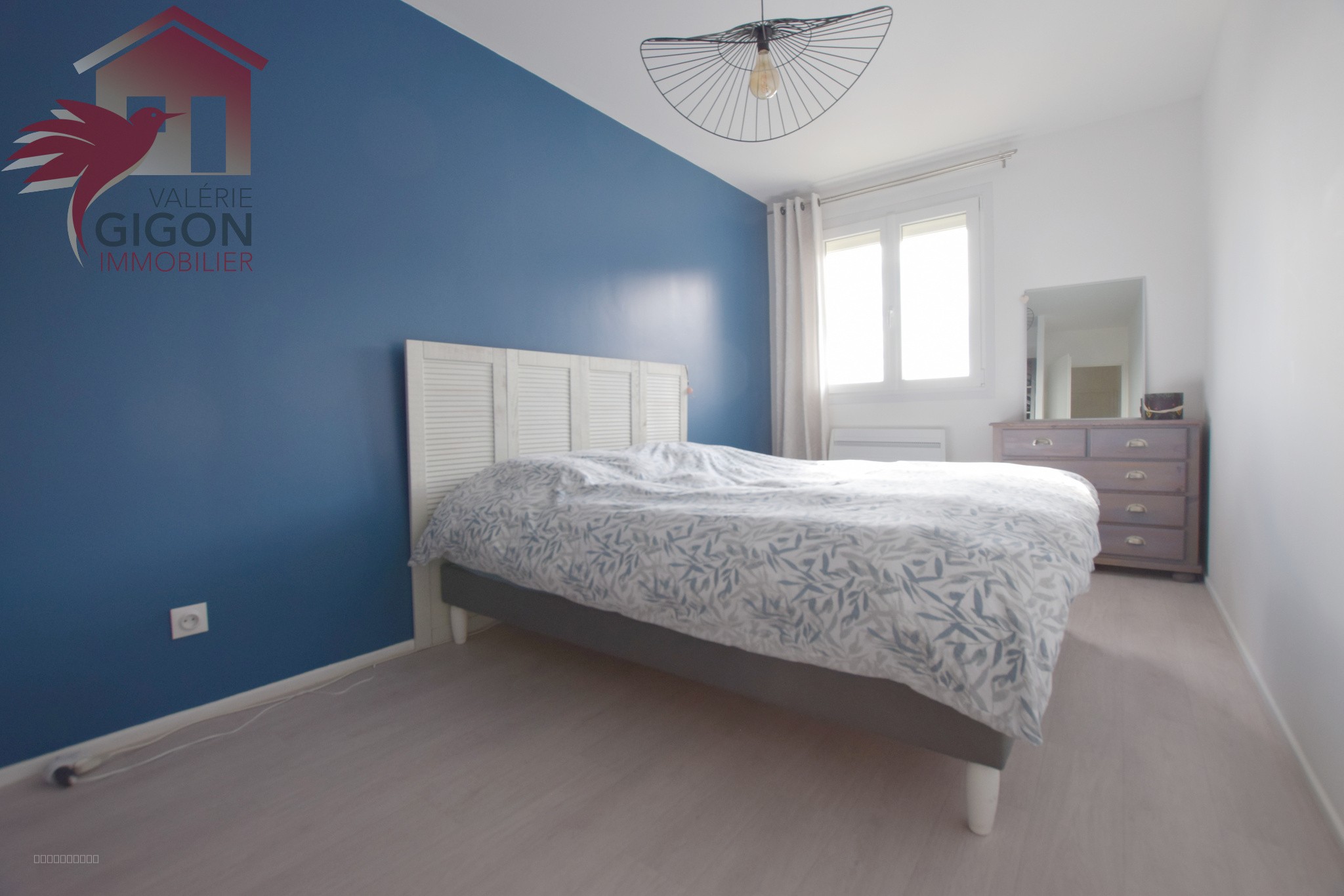 BEL APPARTEMENT TOTALEMENT RENOVE, TRES BIEN ENTRETENU, LUMINEUX ET FONCTIONNEL dans petite copropriété avec b — photo 2