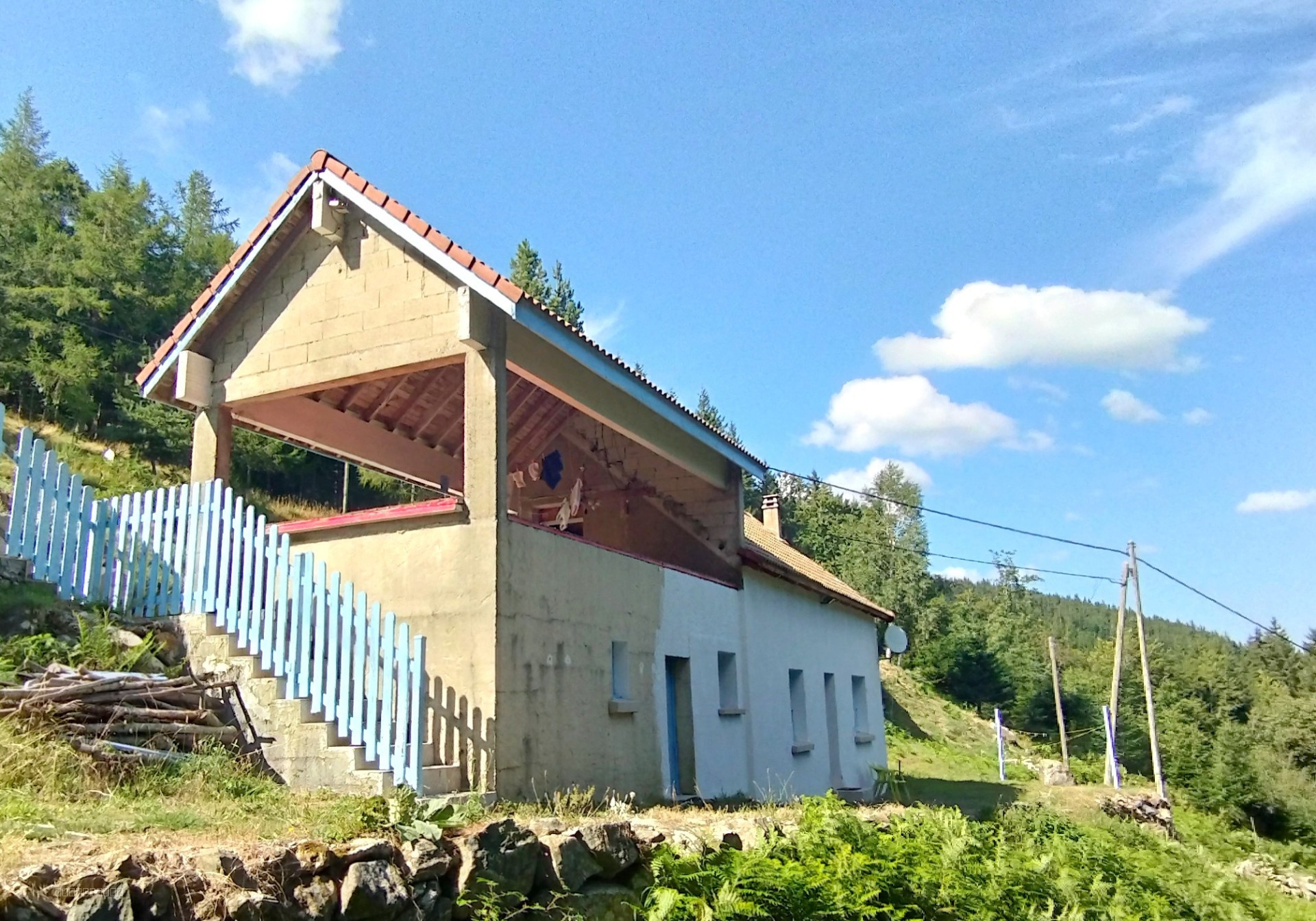 Maison isolée en pleine nature — photo 6