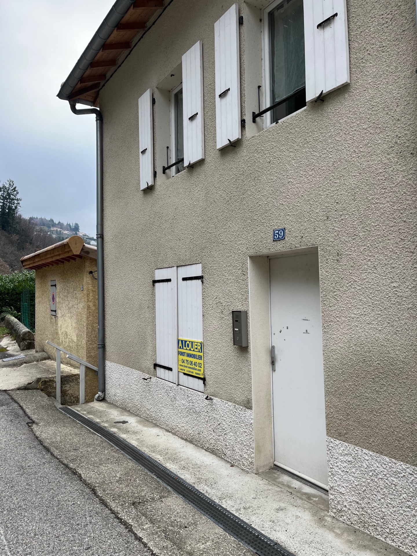 appartement Le cheylard — photo 10