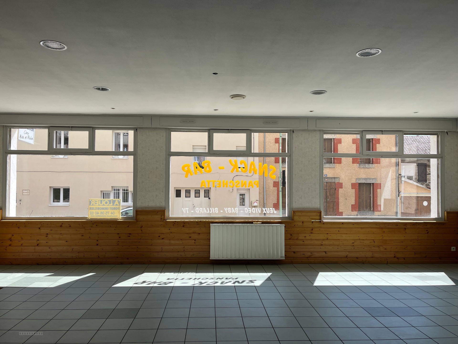 local_commercial St agreve — photo 8