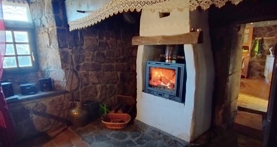 Grande maison avec gîte, piscine chauffée et vue panoramique. — photo 7