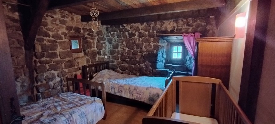 Grande maison avec gîte, piscine chauffée et vue panoramique. — photo 20