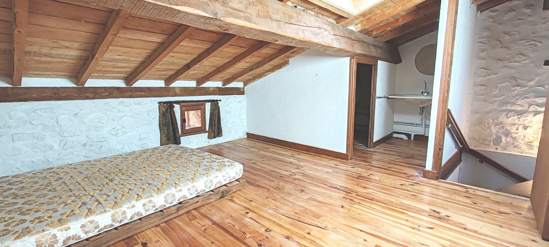 Maison de village rénovée - 07270 GILHOC SUR ORMEZE — photo 10