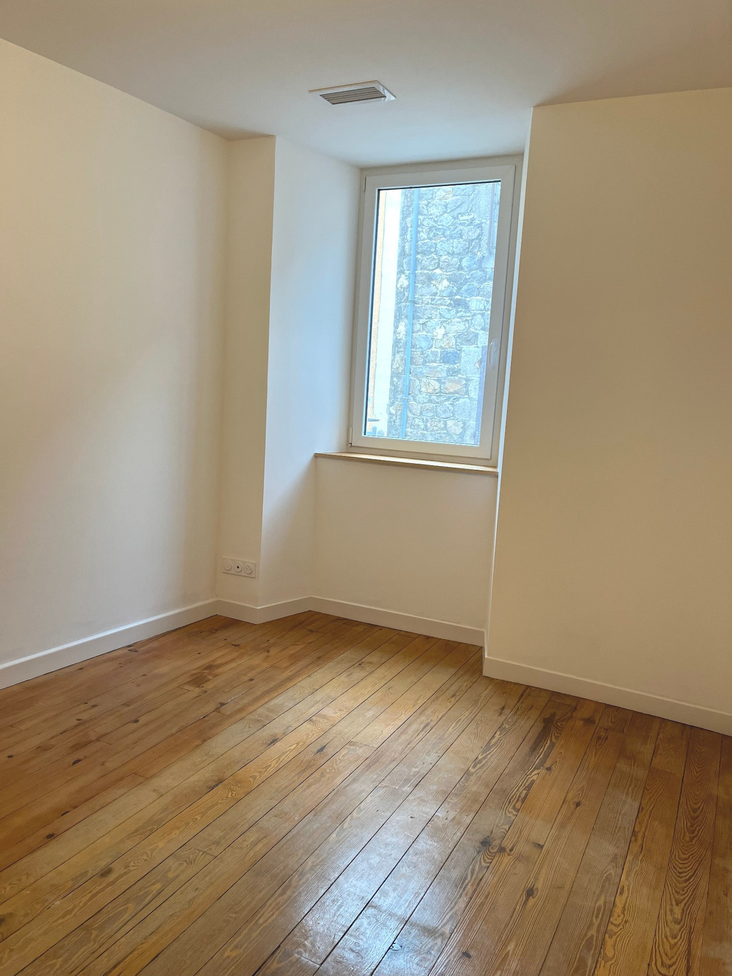 appartement Le cheylard — photo 9