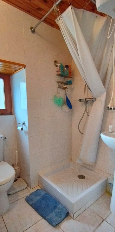 Dans petit village trés tranquille, appartement dans maison pierres. — photo 8