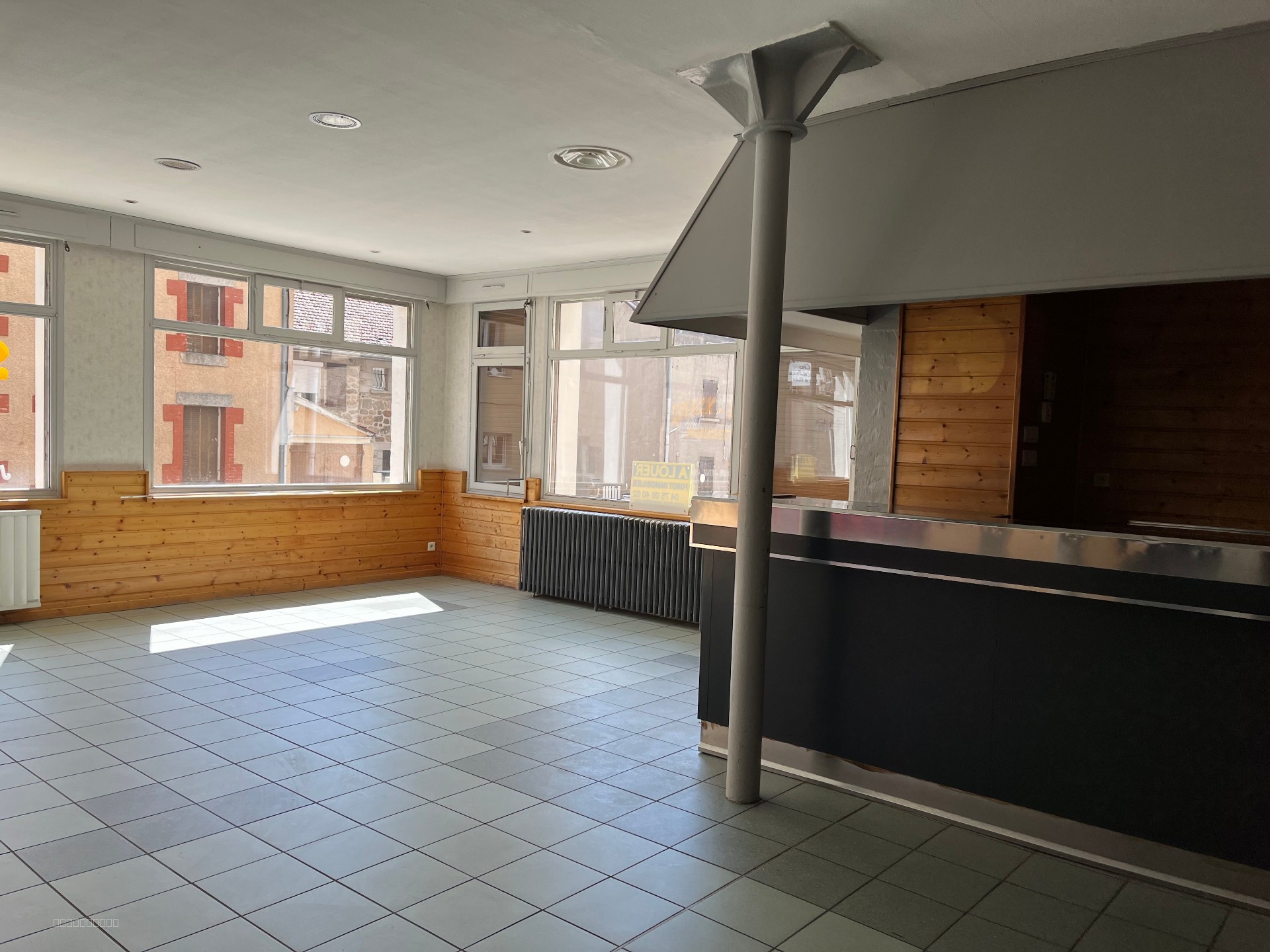 local_commercial St agreve — photo 4