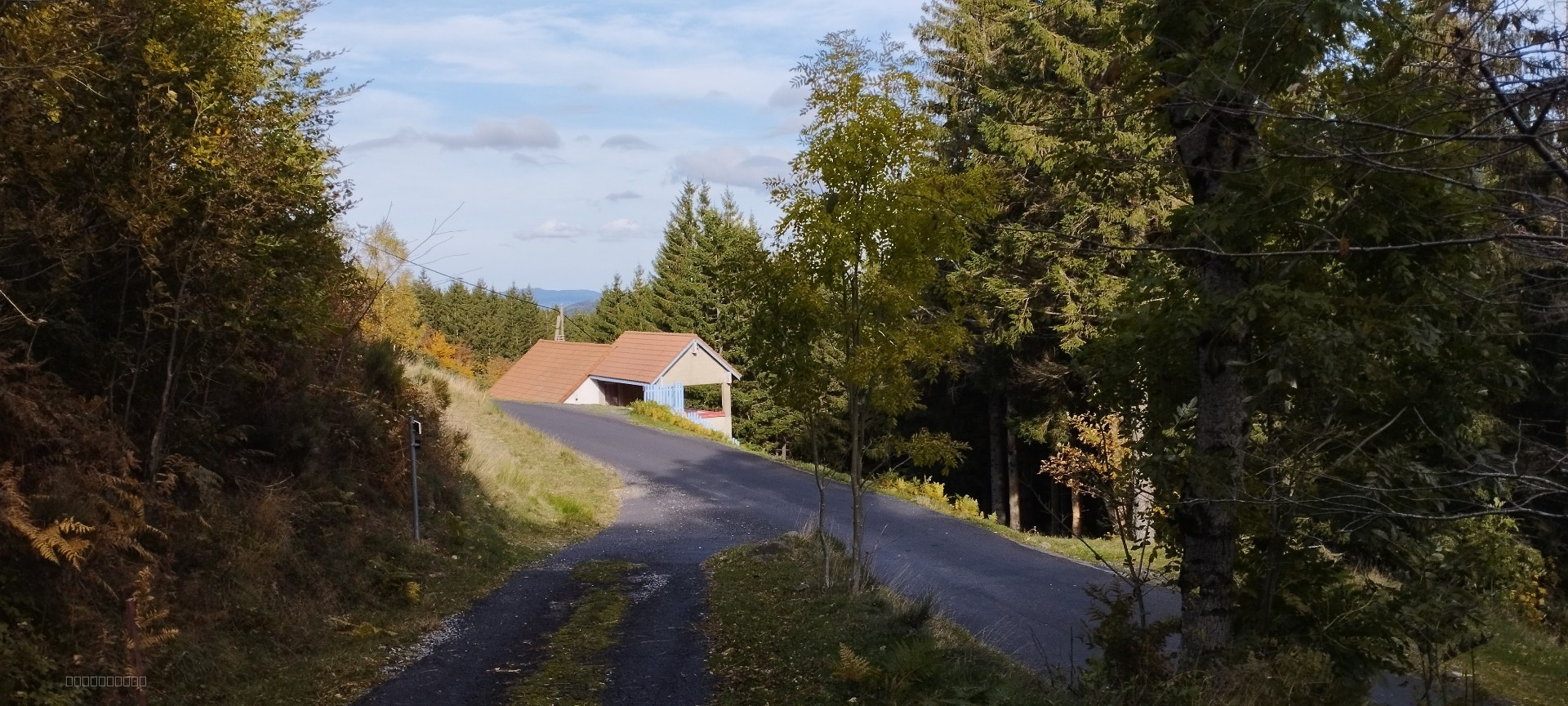 Maison isolée en pleine nature — photo 14