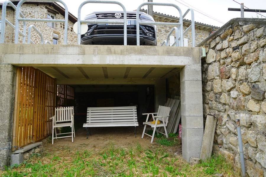 Maison en pierres dans quartier calme — photo 13