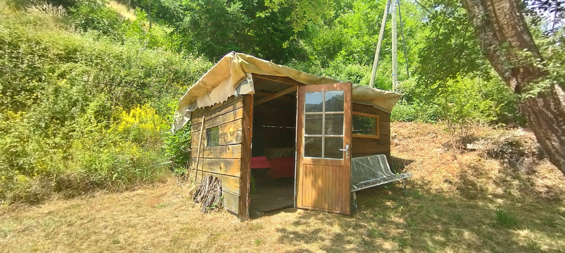 Maison en pierres avec jardin dominant et grande terrasse — photo 9